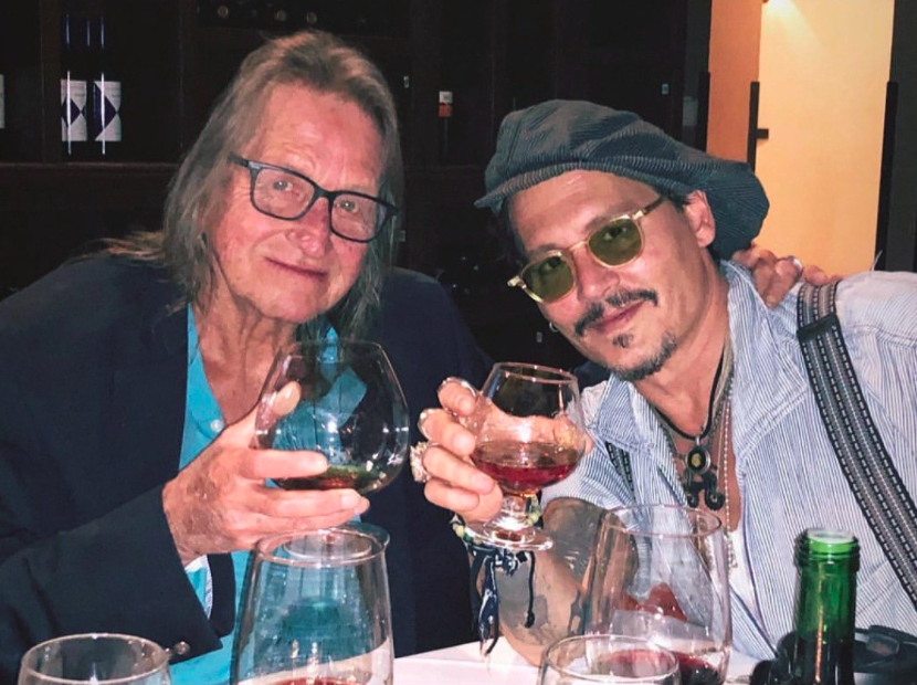 George Jung con el actor Johny Deep que lo interpreta en la película "Inhala"