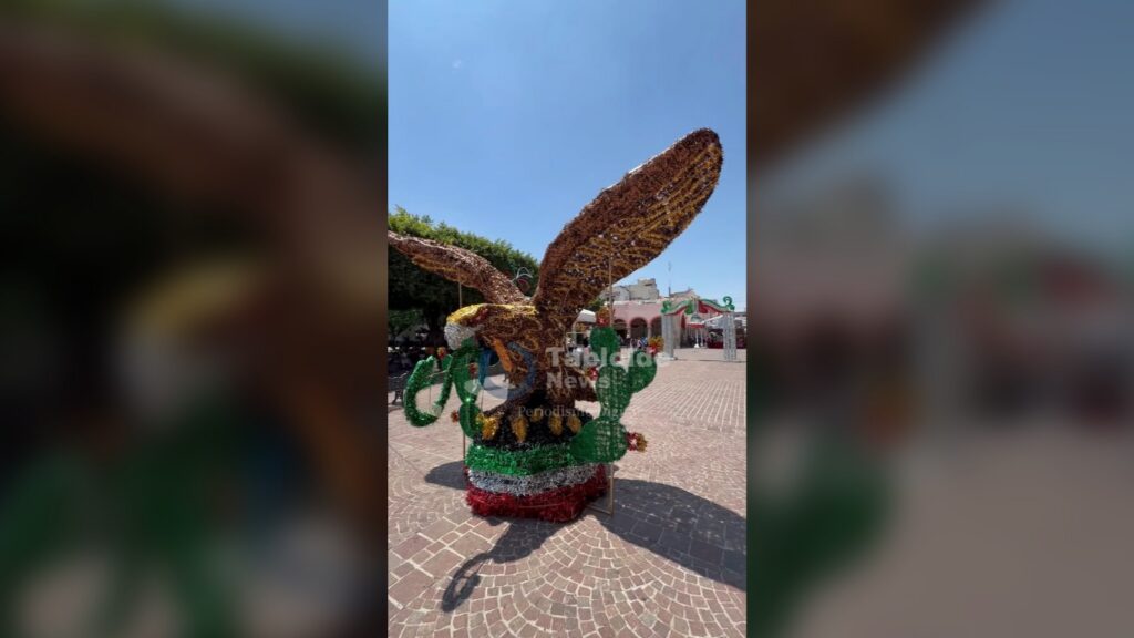 Gastan 697 mil pesos en pura decoración; defiende el municipio el costo de los adornos patrios